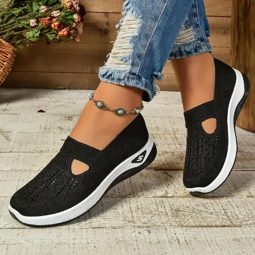 Women's Casual Slip-On Sneakers - Lightweight, Breathable Fabric with Rubber Sole 